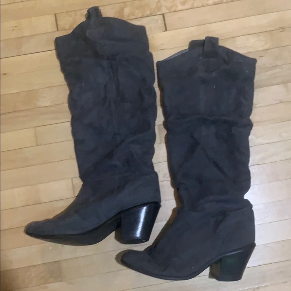 ❌SOLD❌ Grey Suede Boots